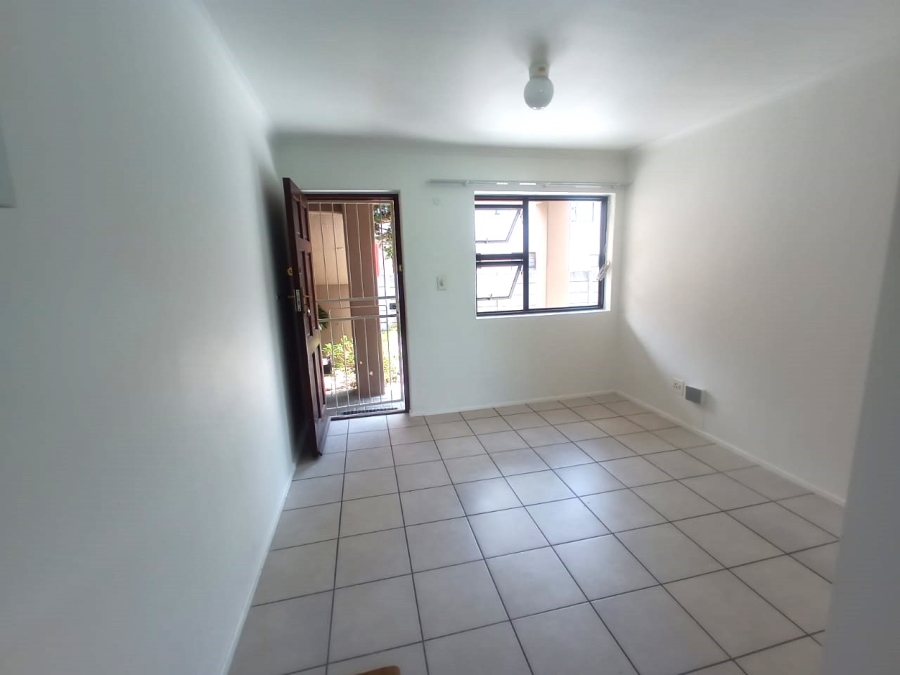 To Let 2 Bedroom Property for Rent in Groenvallei Western Cape